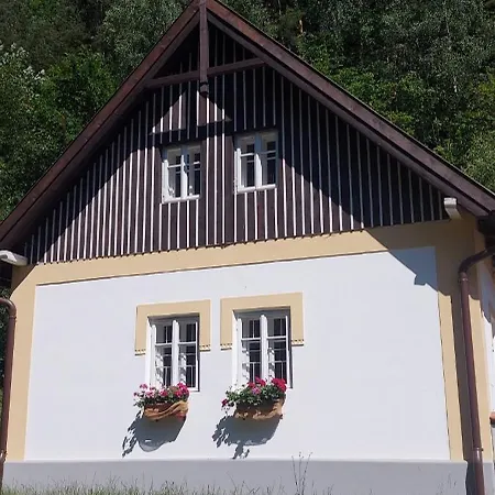 Hlucov Lesni * Kokořín